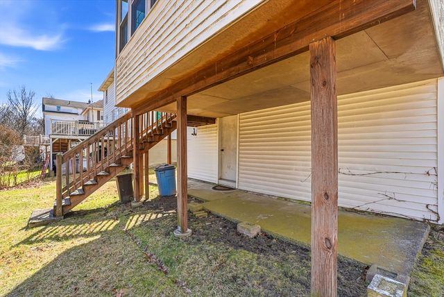 41 Grant St, Milford, MA 01757