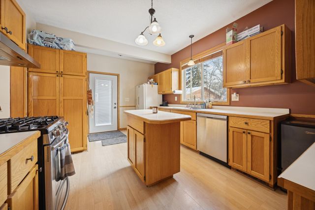 800 Mckinley Place S, Saint Cloud, MN 56301