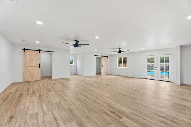 10326 N Fowler Avenue, Clovis, CA 93619