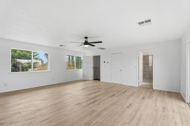 10326 N Fowler Avenue, Clovis, CA 93619