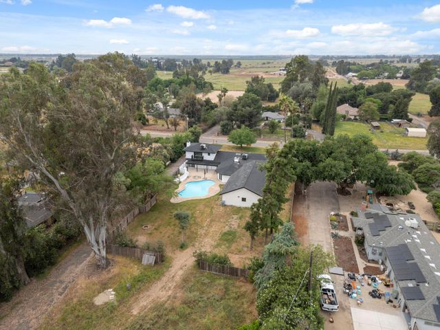 10326 N Fowler Avenue, Clovis, CA 93619
