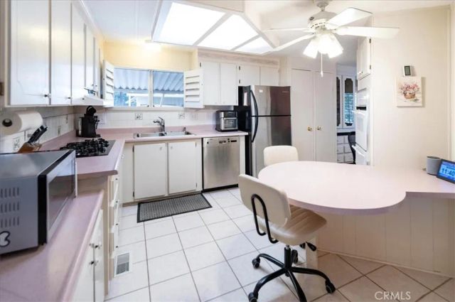 32581 Desert Moon, Thousand Palms, CA 92276