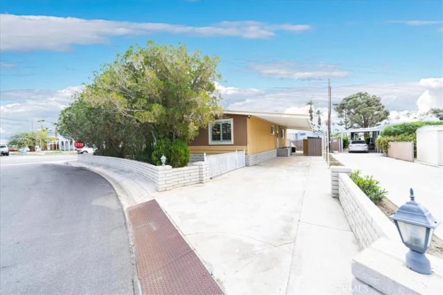 32581 Desert Moon, Thousand Palms, CA 92276