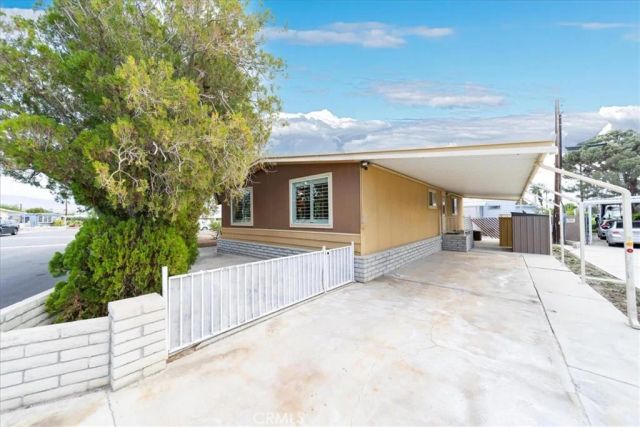 32581 Desert Moon, Thousand Palms, CA 92276