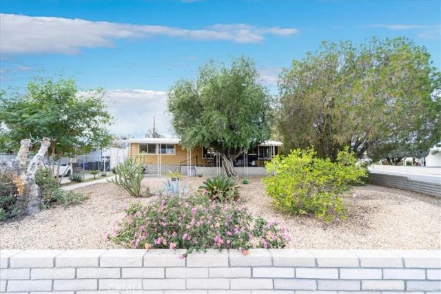 32581 Desert Moon, Thousand Palms, CA 92276