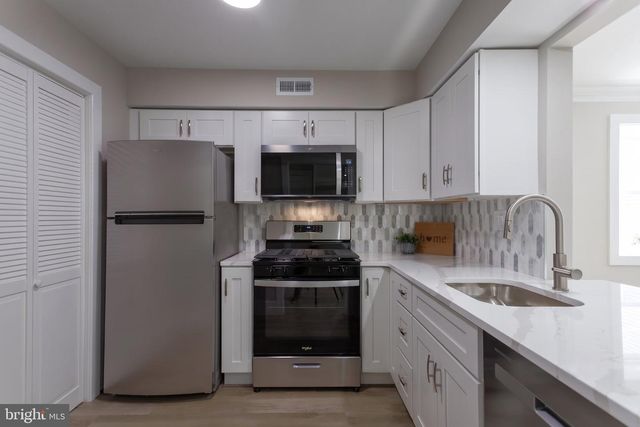 2211 SOCIETY PL, Newtown, PA 18940