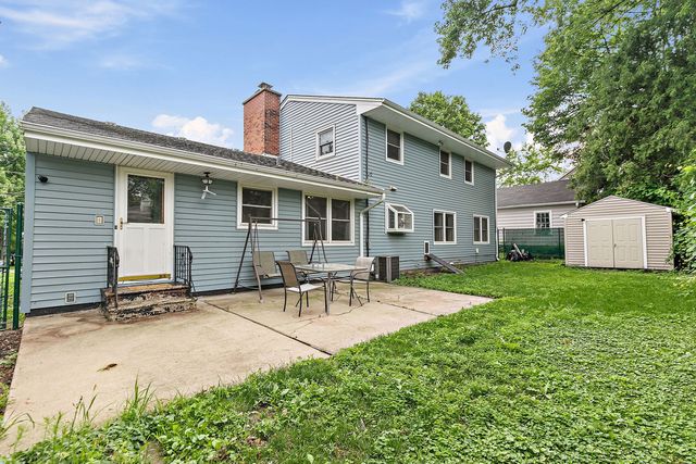 211 E Ottawa Street, Sycamore, IL 60178