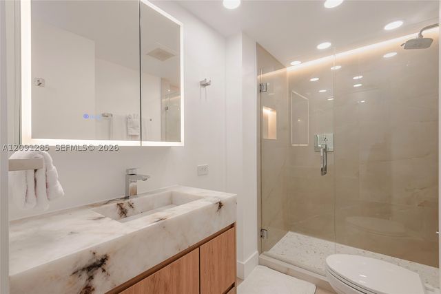 2301 Collins Ave 834, Miami Beach, FL 33139