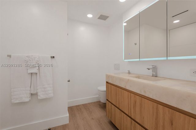 2301 Collins Ave 834, Miami Beach, FL 33139