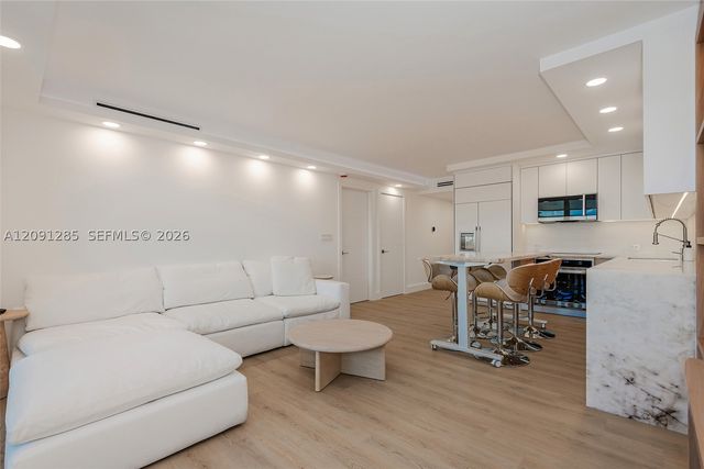 2301 Collins Ave 834, Miami Beach, FL 33139
