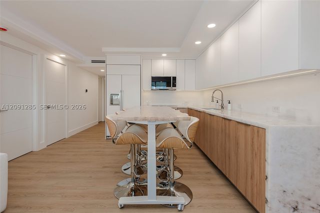 2301 Collins Ave 834, Miami Beach, FL 33139