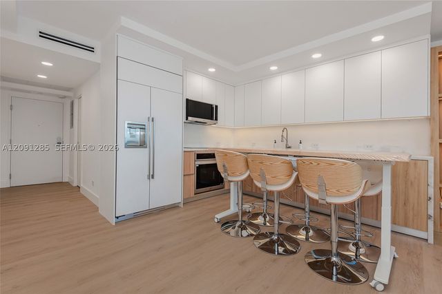 2301 Collins Ave 834, Miami Beach, FL 33139