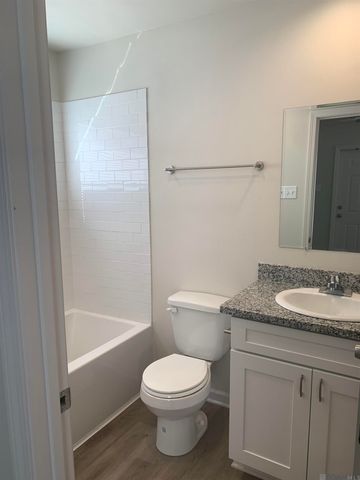 516 Live Oak Blvd, Baton Rouge, LA 70806