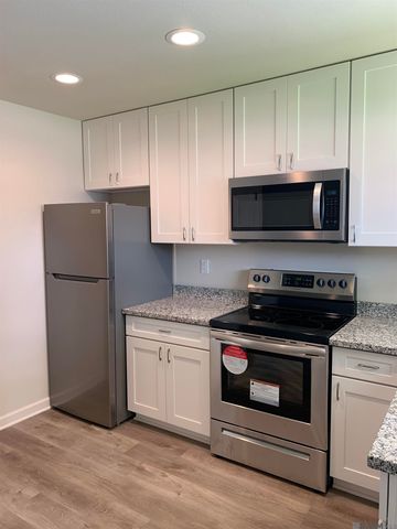 516 Live Oak Blvd, Baton Rouge, LA 70806