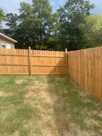 516 Live Oak Blvd, Baton Rouge, LA 70806