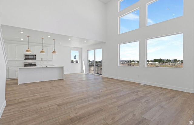 4875 N TOPAZ DR, Eagle Mountain, UT 84005