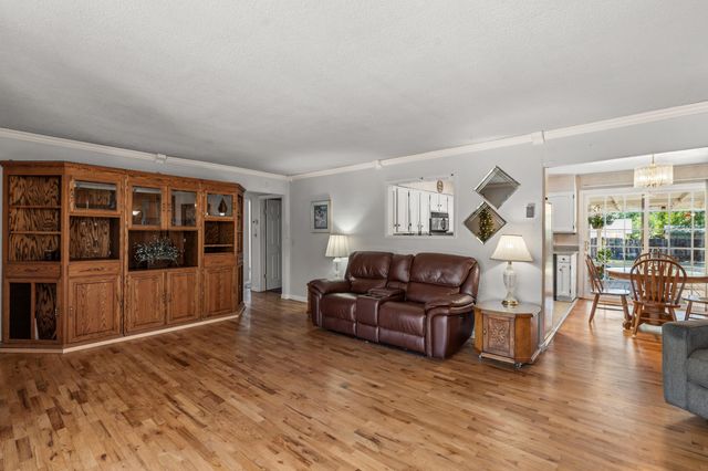110 N 2nd Street, Talent, OR 97540