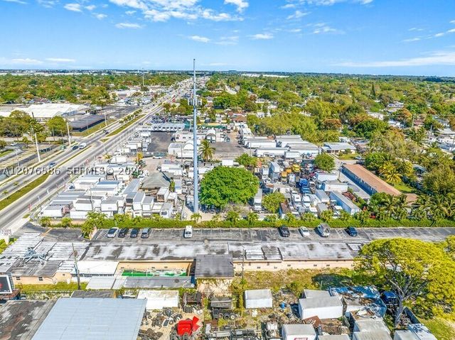8975 NW 27th Ave, Miami, FL 33147