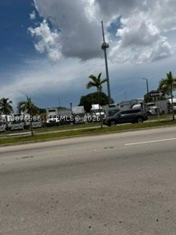8975 NW 27th Ave, Miami, FL 33147
