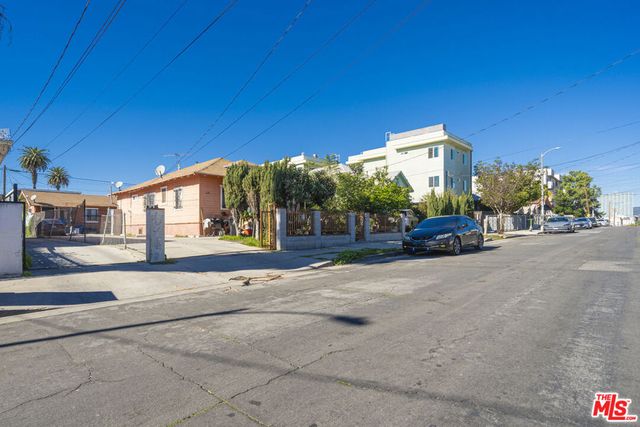 1139 S Kingsley Drive, Los Angeles, CA 90006