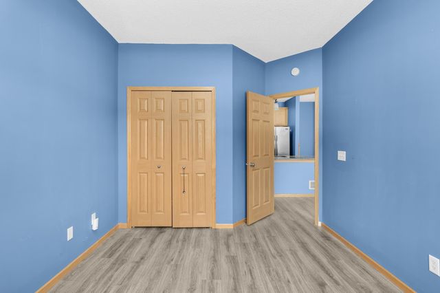 6604 Pine Crest Trail S, Cottage Grove, MN 55016