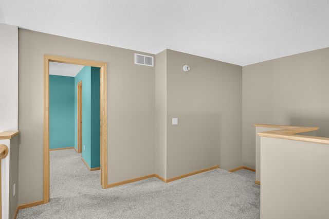 6604 Pine Crest Trail S, Cottage Grove, MN 55016