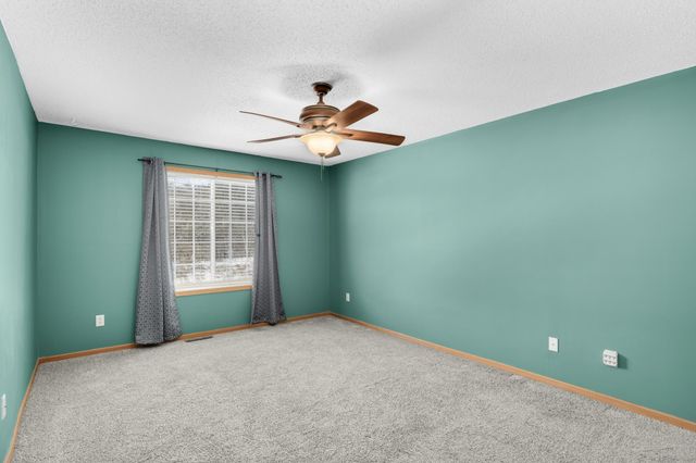 6604 Pine Crest Trail S, Cottage Grove, MN 55016