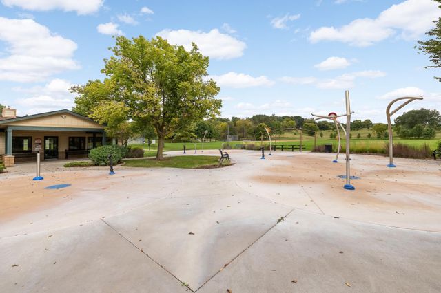 6604 Pine Crest Trail S, Cottage Grove, MN 55016