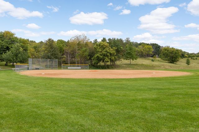 6604 Pine Crest Trail S, Cottage Grove, MN 55016