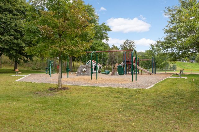 6604 Pine Crest Trail S, Cottage Grove, MN 55016