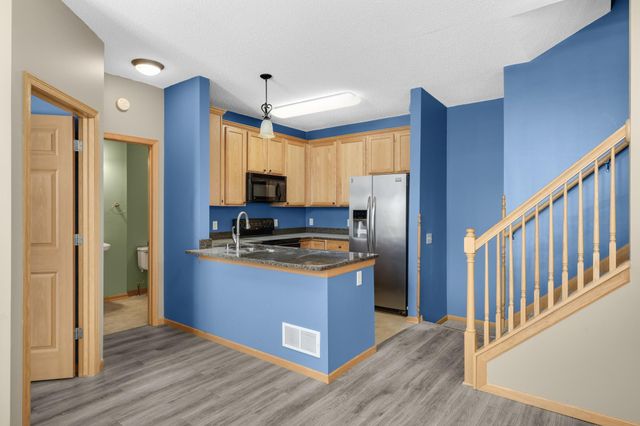 6604 Pine Crest Trail S, Cottage Grove, MN 55016