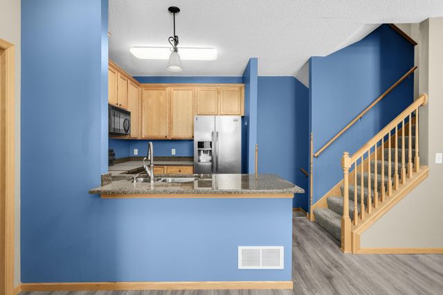 6604 Pine Crest Trail S, Cottage Grove, MN 55016