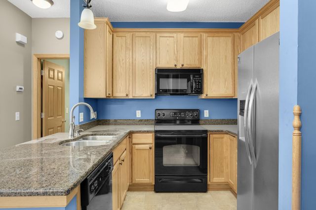 6604 Pine Crest Trail S, Cottage Grove, MN 55016