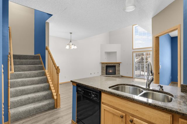 6604 Pine Crest Trail S, Cottage Grove, MN 55016