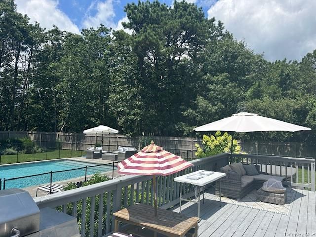 20 Jennifers Path, Westhampton Beach, NY 11978