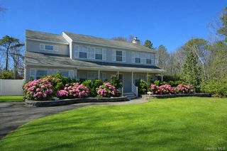 20 Jennifers Path, Westhampton Beach, NY 11978