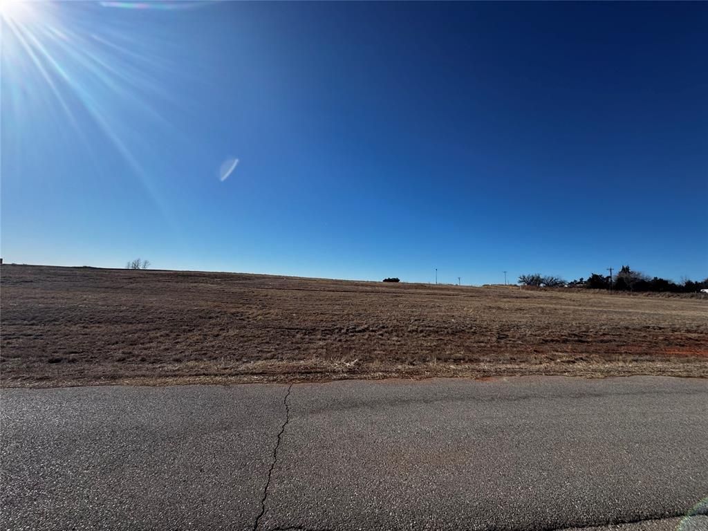 Image 2 of property listing at 0 Secretariat Drive, Mustang, OK 73064