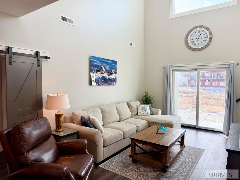 Image 4 of property listing at 141 Creekside Lane, Swan Valley, ID 83449