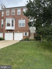 13031 ROSE PETAL CIR, Herndon, VA 20171