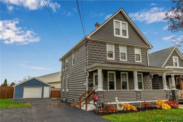 293 Olmstead Avenue, Lancaster, NY 14043