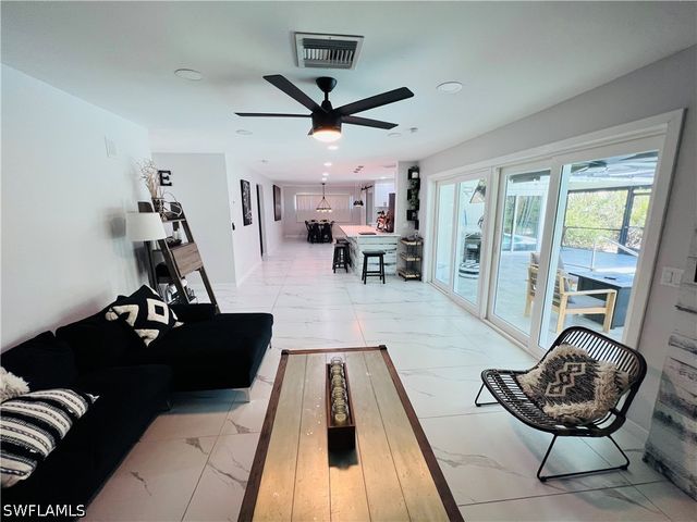 4439 Parrot AVE, Naples, FL 34104