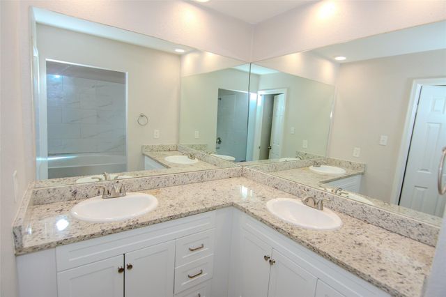 16800 Sugar Pine Drive D25, Houston, TX 77090