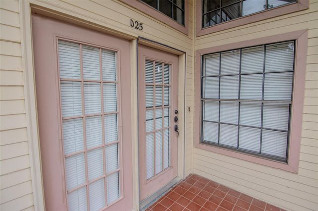 16800 Sugar Pine Drive D25, Houston, TX 77090