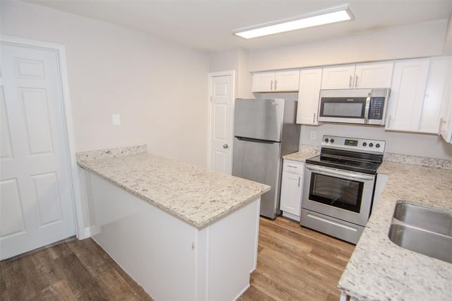 16800 Sugar Pine Drive D25, Houston, TX 77090