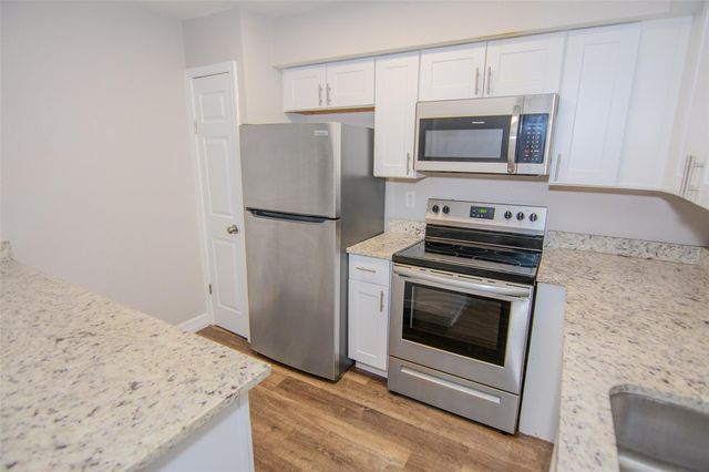 16800 Sugar Pine Drive D25, Houston, TX 77090