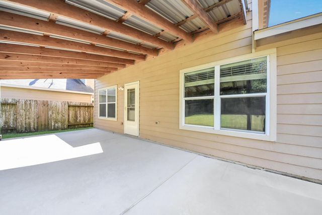 9967 Sterling Place Drive, Conroe, TX 77303