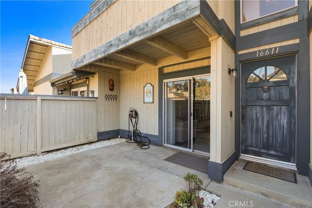 16611 Sell 24, Huntington Beach, CA 92649