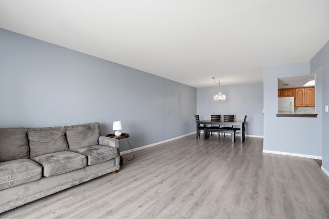 2371 Deerpath Drive 305, Schererville, IN 46375