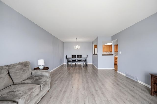 2371 Deerpath Drive 305, Schererville, IN 46375