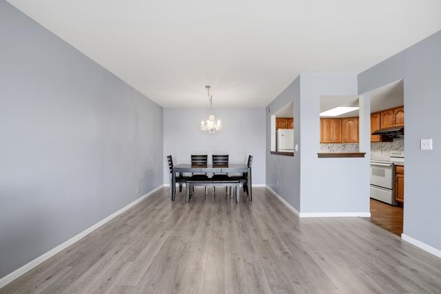 2371 Deerpath Drive 305, Schererville, IN 46375
